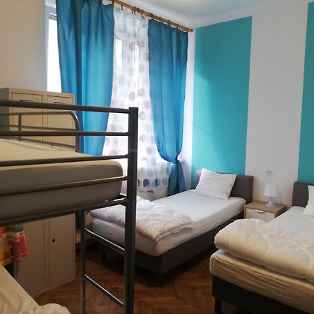 Lorf Hostel&Apartments Krakow Luaran gambar