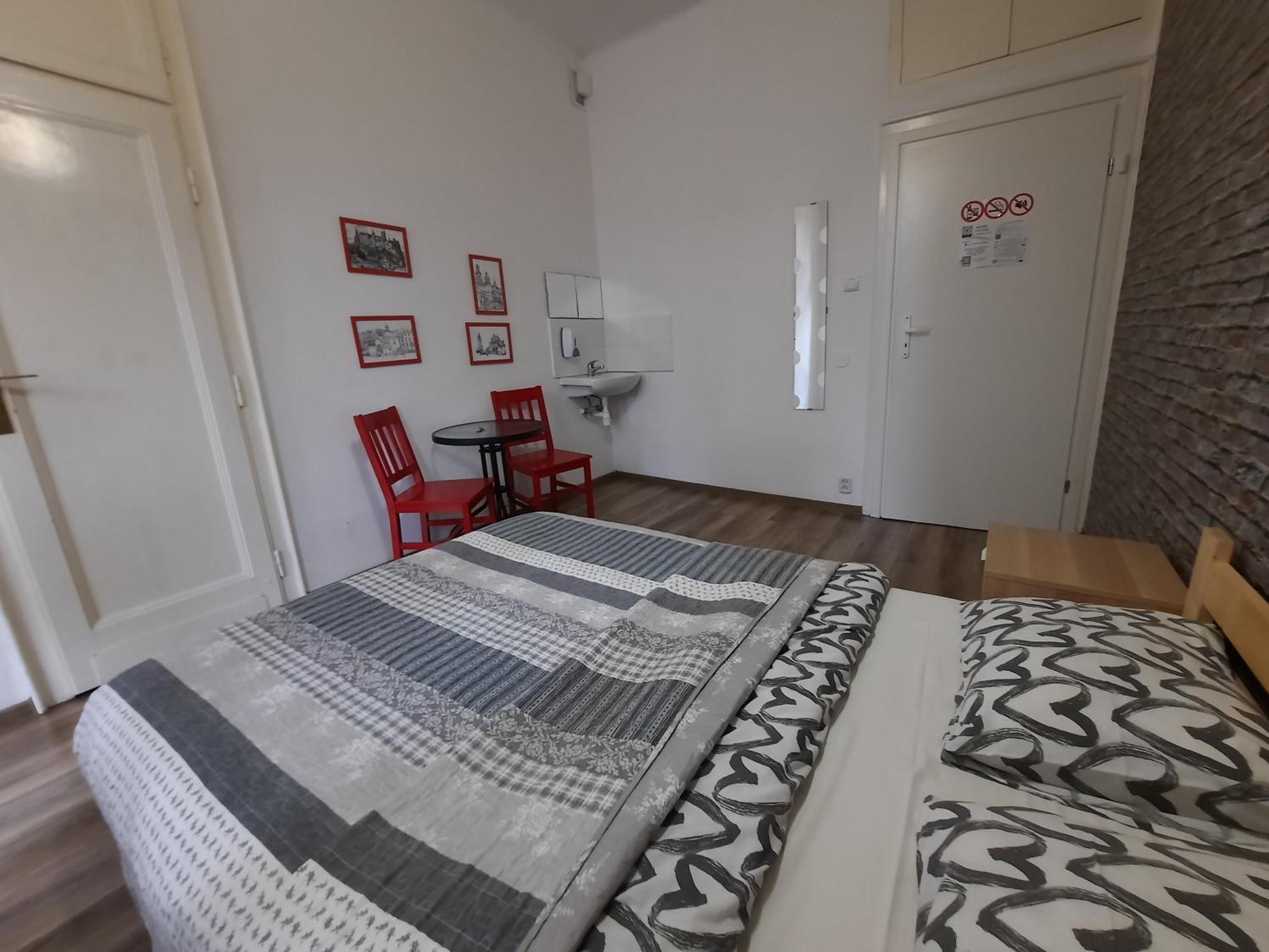 Lorf Hostel&Apartments Krakow Luaran gambar