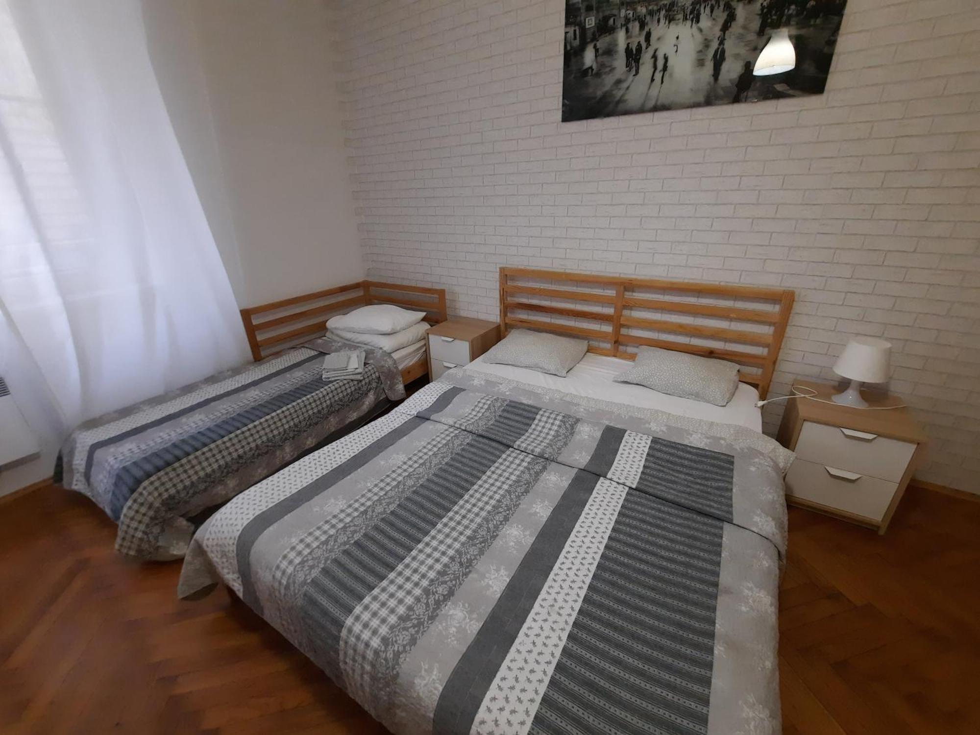 Lorf Hostel&Apartments Krakow Luaran gambar