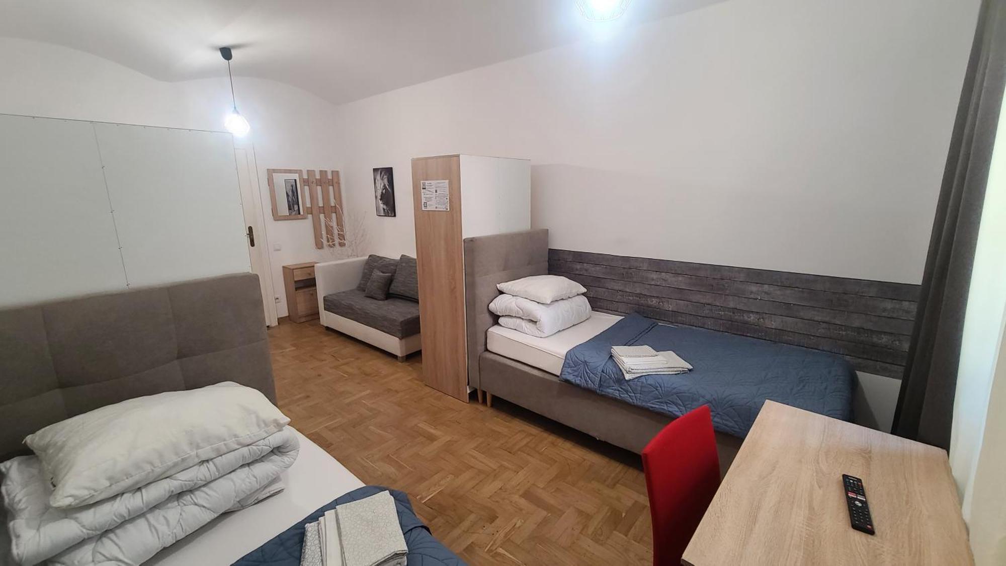 Lorf Hostel&Apartments Krakow Luaran gambar