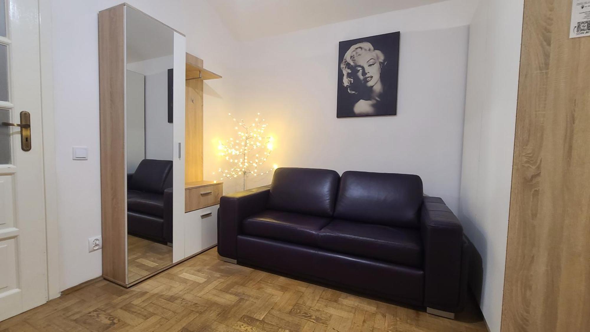 Lorf Hostel&Apartments Krakow Luaran gambar